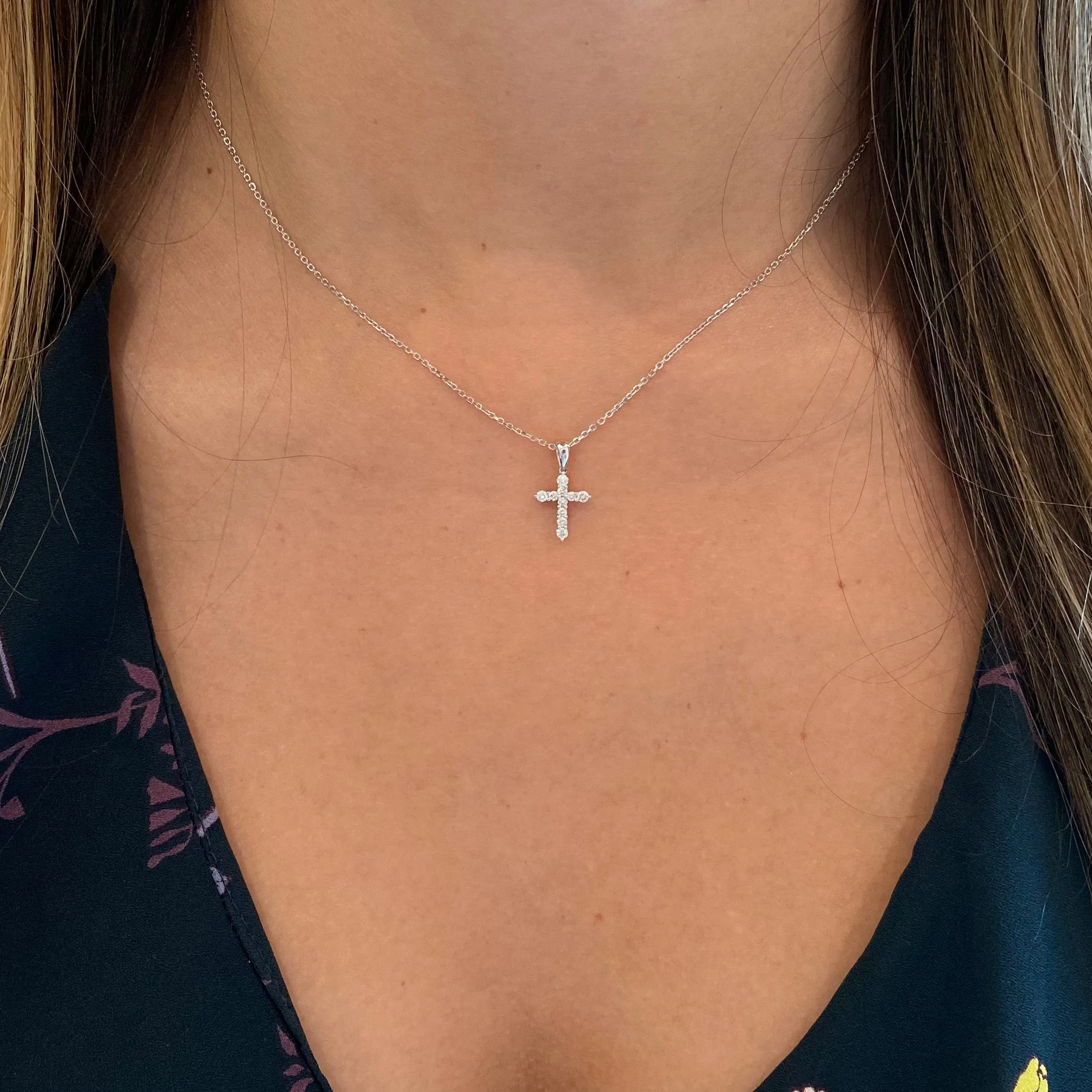 Diamond 10-Stone Small Cross Pendant