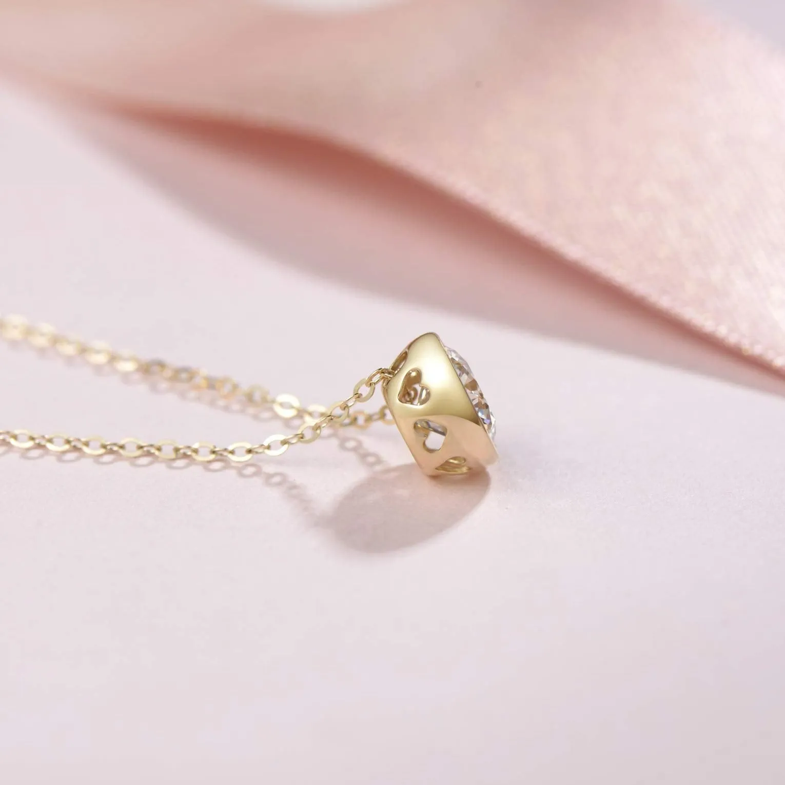 FANCIME Moissanite Bezel Set Solitaire 14K Yellow Gold Necklace