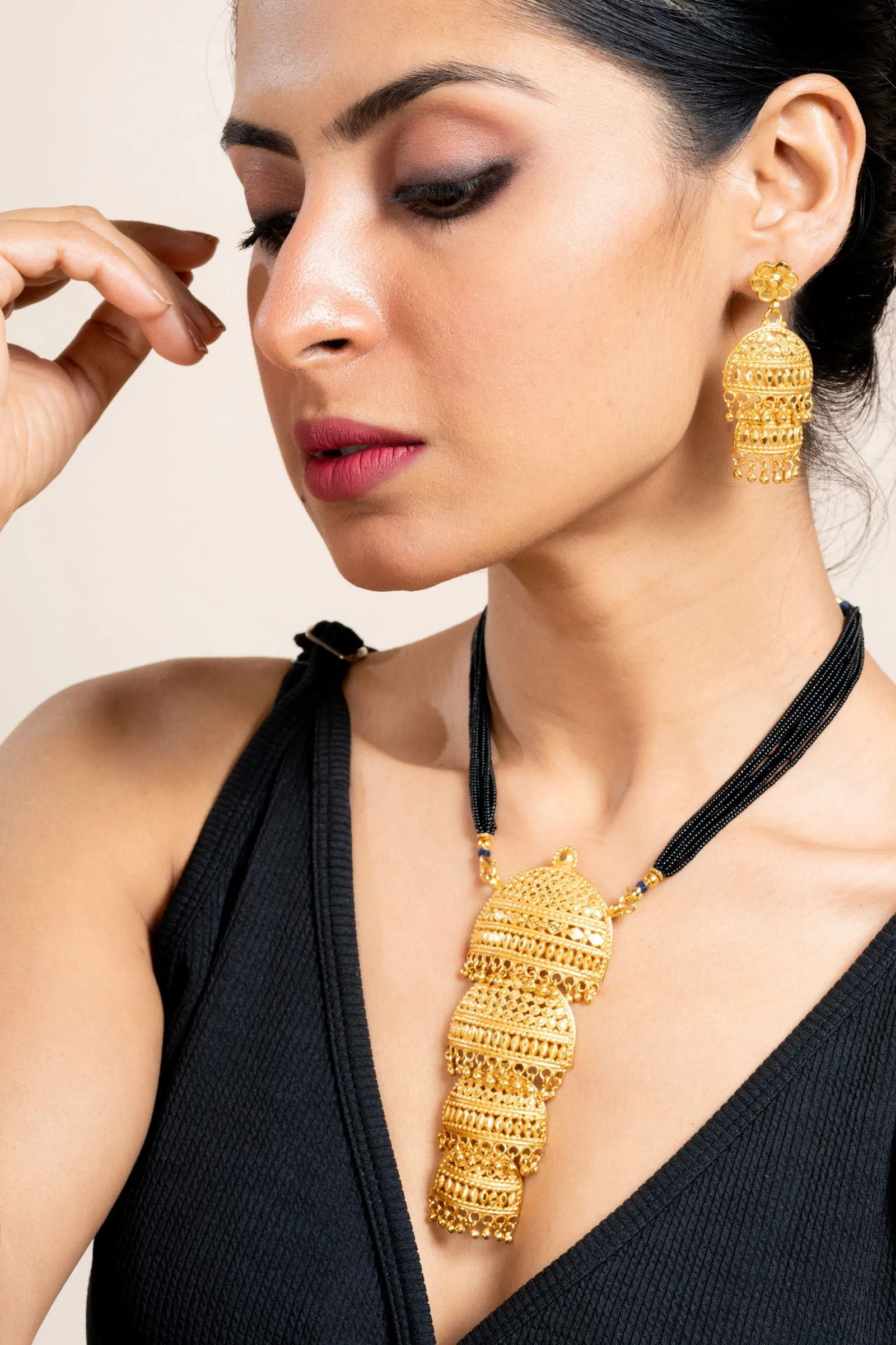 Gold Plated 4 Layer Pendant Necklace Set with Matching Stud Earrings for Elegant Occasions