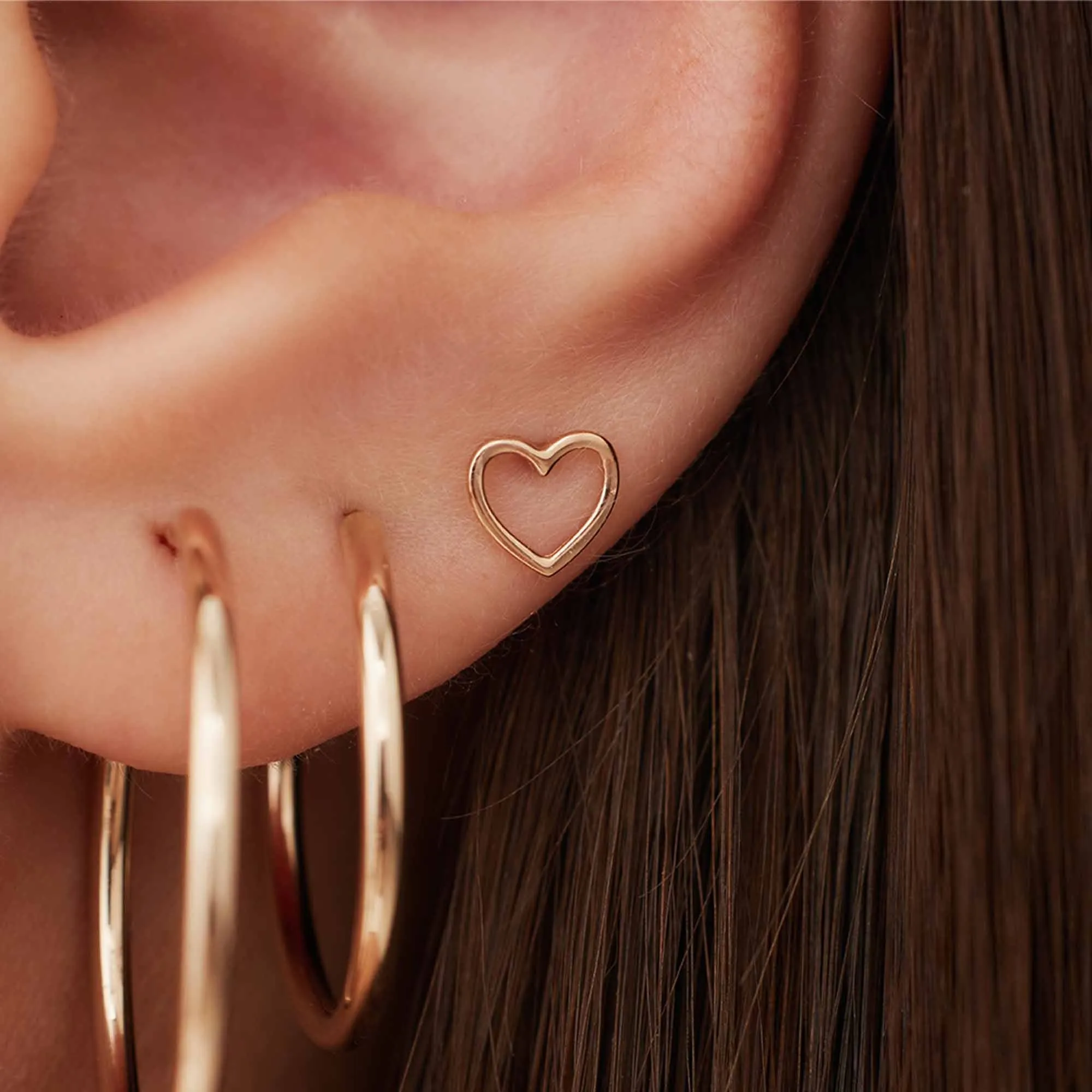 La Concorde Amore 14 karat rose gold ear studs with heart