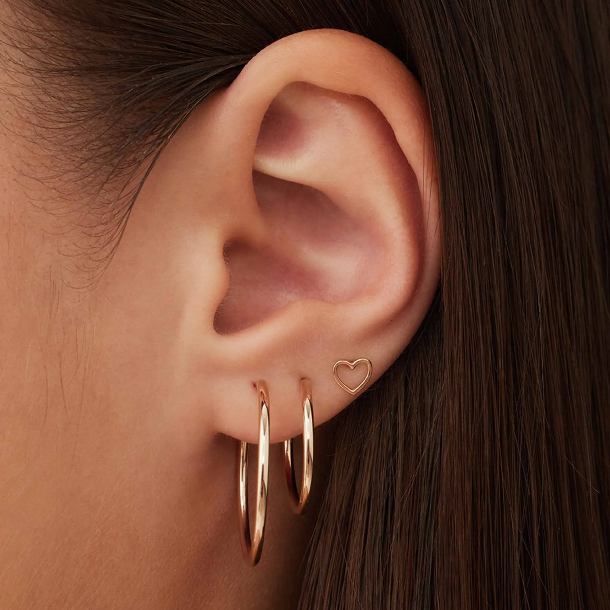 La Concorde Amore 14 karat rose gold ear studs with heart