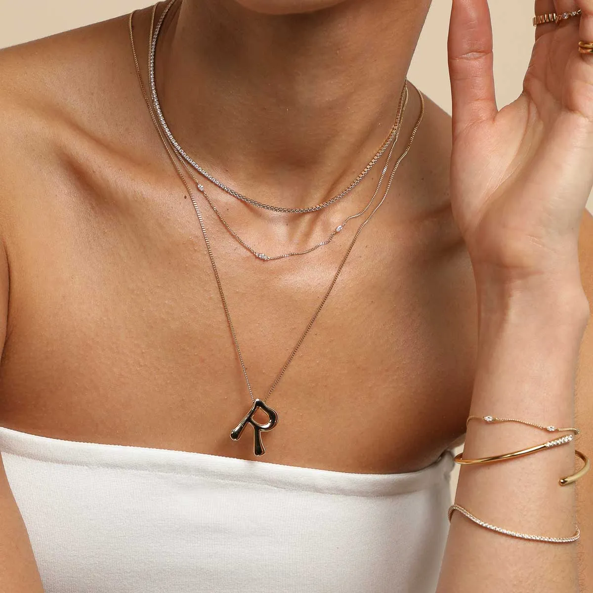 R Initial Bold Pendant Necklace in Gold