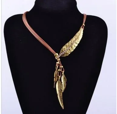 Women Necklace Alloy Feather Statement Necklaces Pendants Vintage Jewelry Rope Chain Necklace Women Accessories for Gift