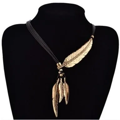 Women Necklace Alloy Feather Statement Necklaces Pendants Vintage Jewelry Rope Chain Necklace Women Accessories for Gift